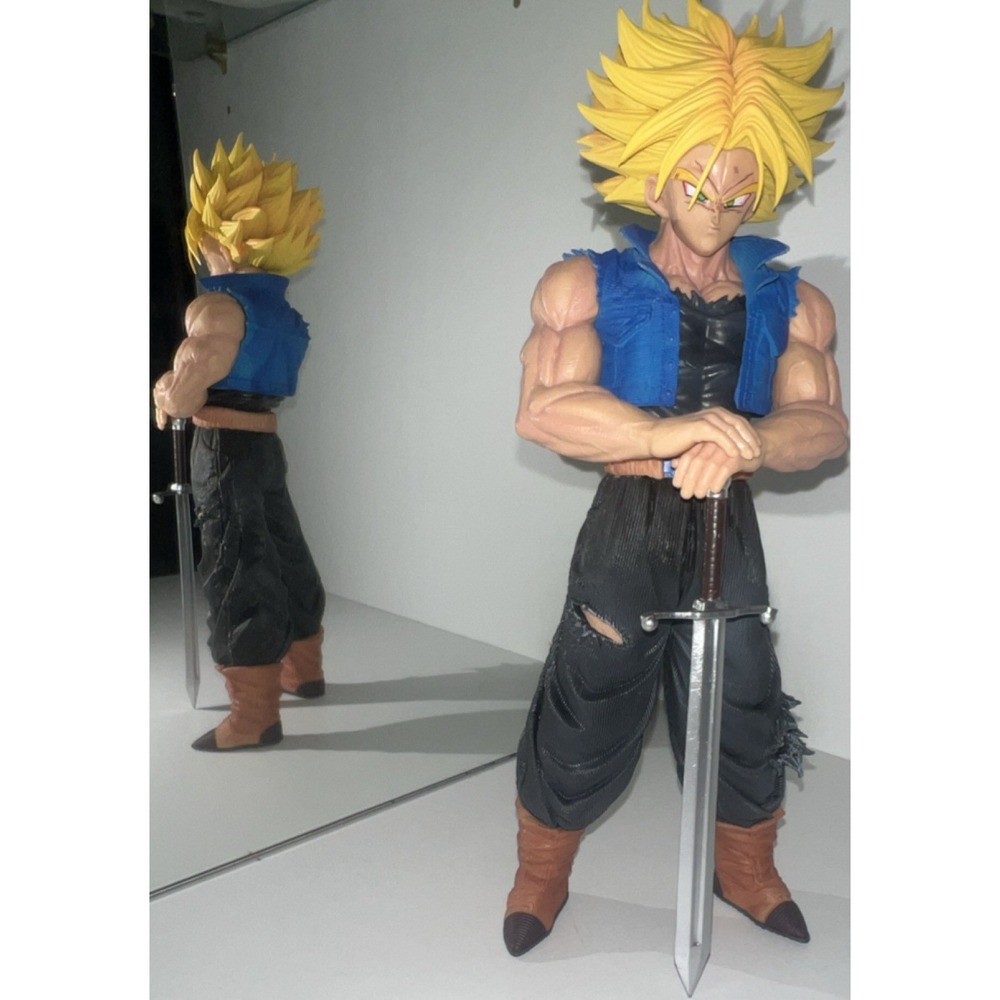 14N13-1/Dragon Ball Z Trunks Collectible Anime Figure with Sword Plastic